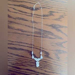 Beautiful necklace great for any event